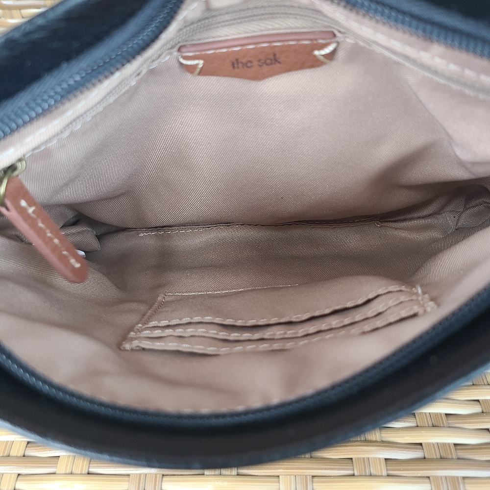 The Sak Sanibel Black Floral Embossed Leather Crossbody Bag Purse Small - Picture 10 of 14